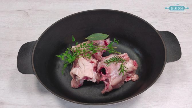 Caldo de Pollo Casero 1